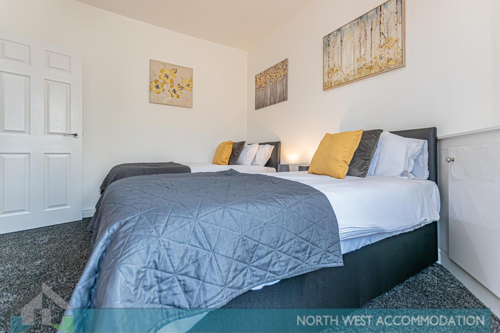 Wellfield Serviced Accommodation วอร์ริงตัน ภายนอก รูปภาพ