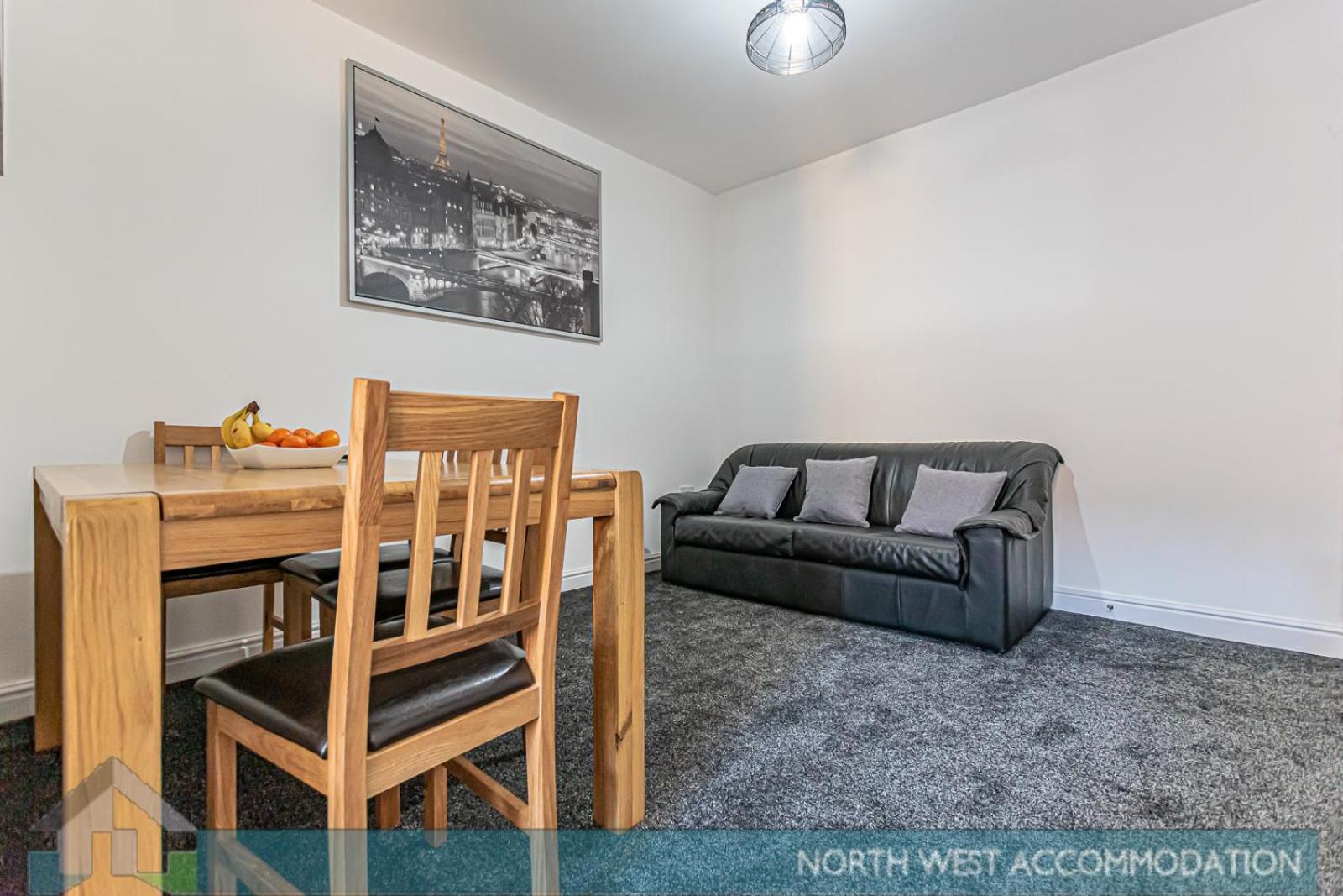 Wellfield Serviced Accommodation วอร์ริงตัน ภายนอก รูปภาพ