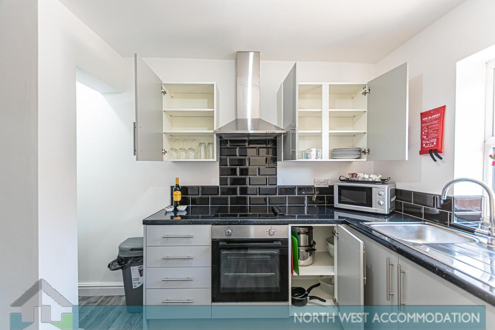 Wellfield Serviced Accommodation วอร์ริงตัน ภายนอก รูปภาพ